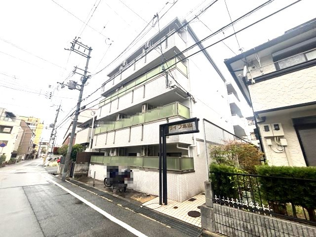 ライフ本山　の外観