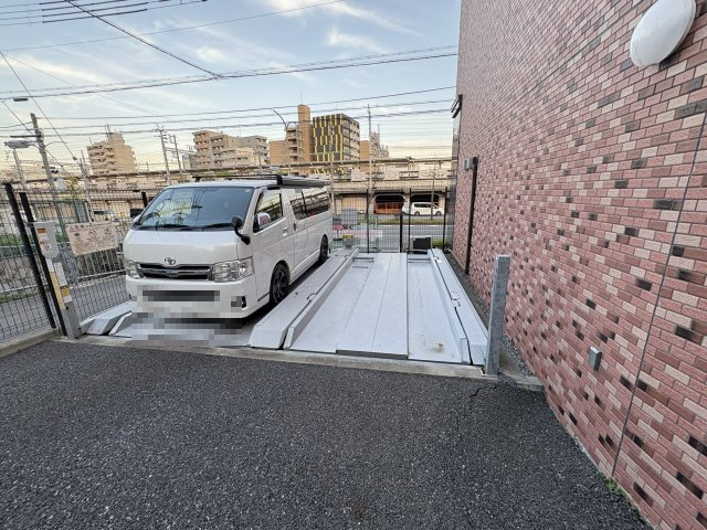 LaLa place三宮東アスヴェルの駐車場