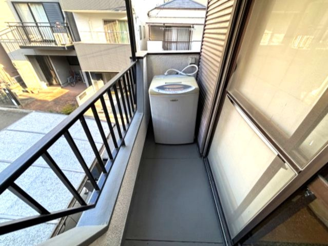 東灘区住吉東町３丁目のバルコニー