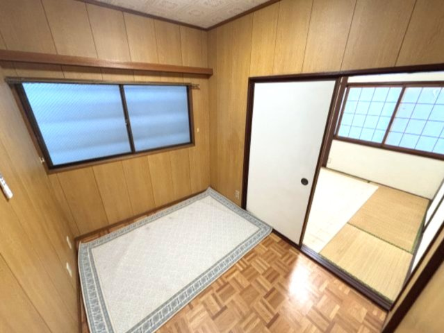 東灘区住吉東町３丁目の洋室