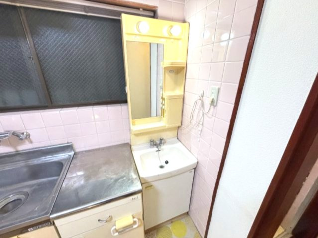 東灘区住吉東町３丁目の独立洗面台