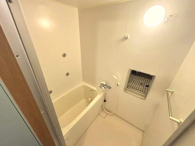 メゾン御影中町の浴室