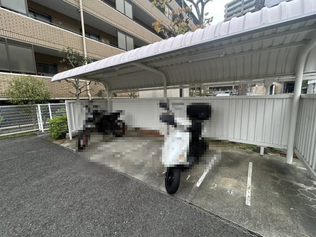ジークレフ高羽２番館の駐車場
