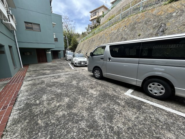 六甲ガーデンホームズの駐車場