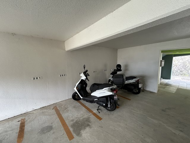六甲ガーデンホームズの駐車場