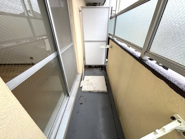 ルーブル西灘のバルコニー