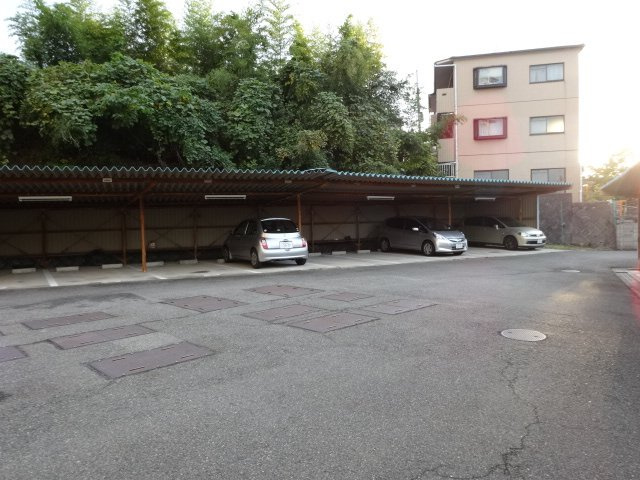 【駐車場】 | サンロイヤル北六甲