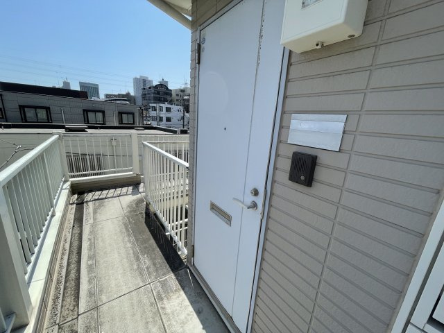 アフェット津田沼の玄関