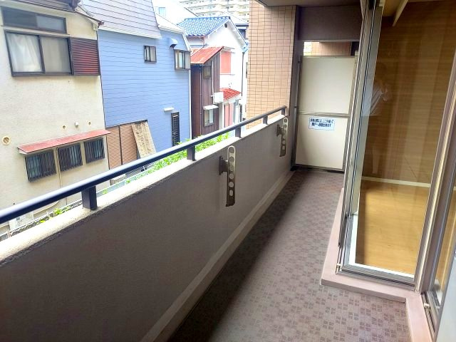 宝塚南雲雀丘ガーデンハウスのバルコニー
