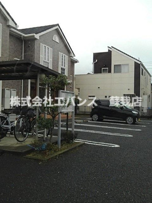 【駐車場】 | ソレアードD | 車をお持ちの方に嬉しい駐車場付きの物件です