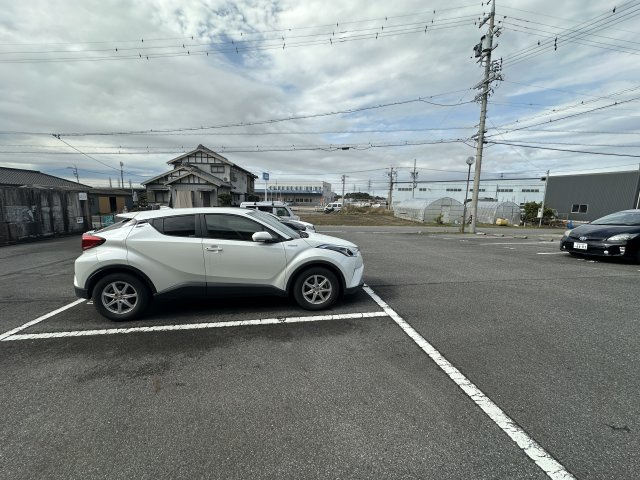 フィオーレ上丘の駐車場