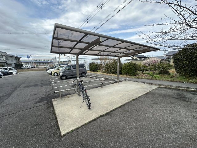 フィオーレ上丘の駐車場