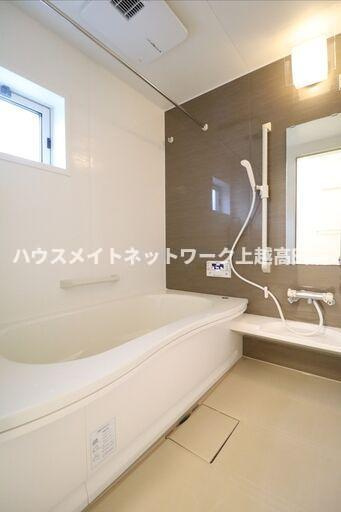 東城テラスの浴室|追焚機能付・１坪風呂
