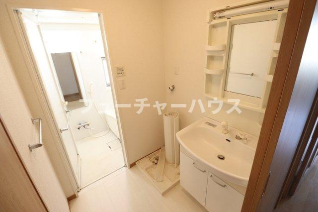 エミネンス大町の洗面所