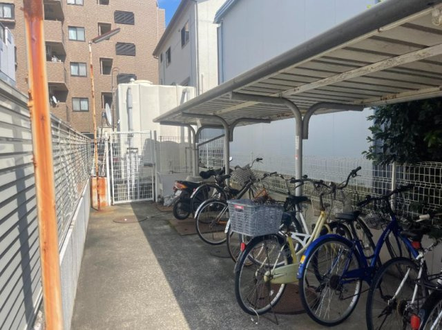 愛知県稲沢市1棟収益マンション【ミリアン稲沢駅前】の駐輪場