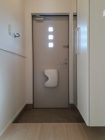 ラブリーローズの玄関
