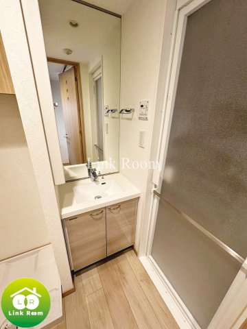 ルーブル大島弐番館の独立洗面台