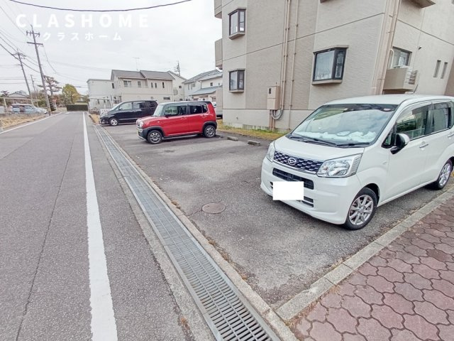 ファミールさかい　　刈谷市の賃貸ならクラスホーム刈谷店の駐車場