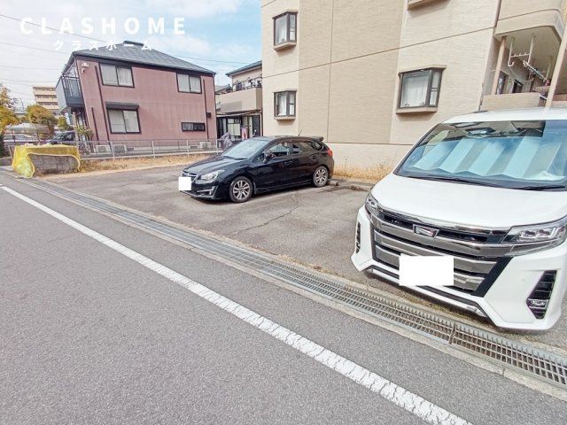 ファミールさかい　　刈谷市の賃貸ならクラスホーム刈谷店の駐車場