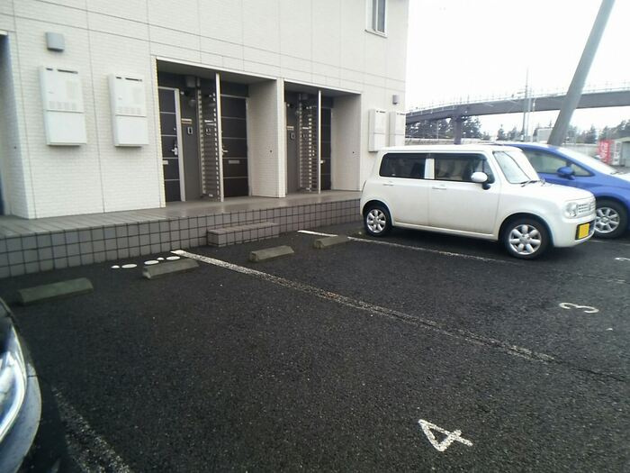 ガイアの駐車場