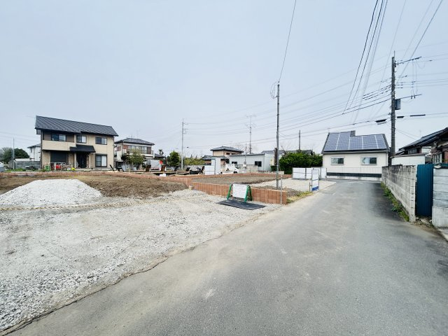 新築　太田市鳥山中町第2　Livele Garden.S　3号棟　の前面道路含む現地写真|現地写真　南側接道幅員約4ｍ		