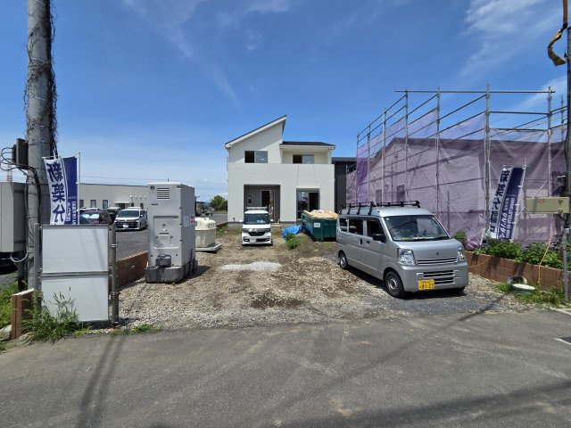 新築　太田市鳥山中町第2　Livele Garden.S　3号棟　の駐車場|現地写真　駐車スペースは並列3台分可能です！
