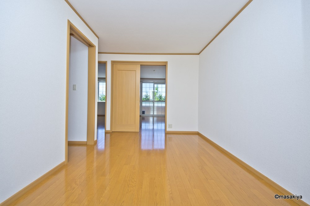 サンライズ瑞樹の居間・リビング|ダイニングキッチン