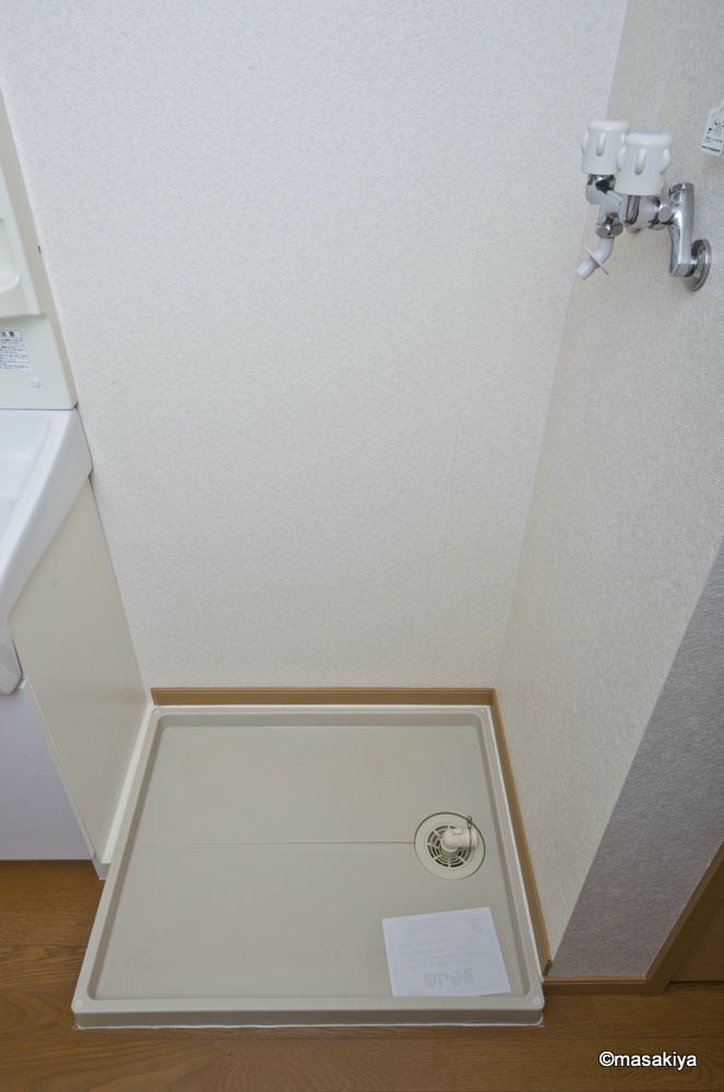 サンライズ瑞樹の洗面所|室内洗濯機置き場