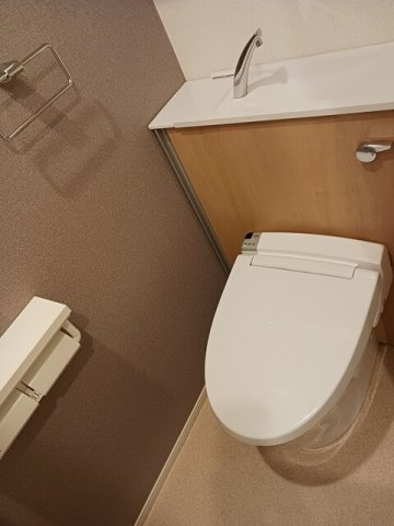 ラ・カーサ・フェリーチェ　Ａのトイレ|清潔感のあるトイレです