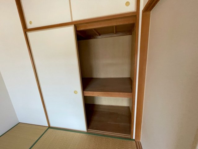 メゾンド平岡2番館の収納