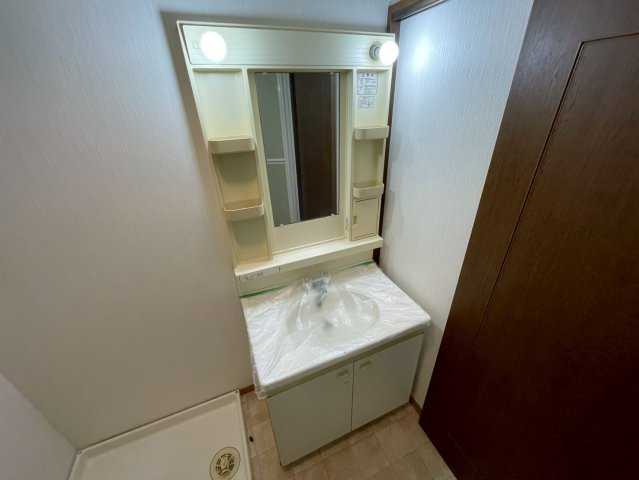 メゾンド平岡2番館の洗面所