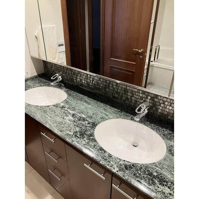 青山ザ・タワーの洗面所