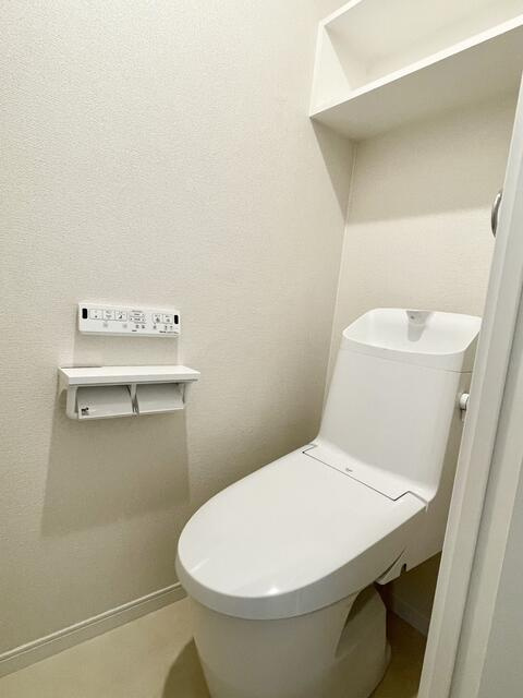 川崎市多摩区西生田３丁目の賃貸マンションのトイレ