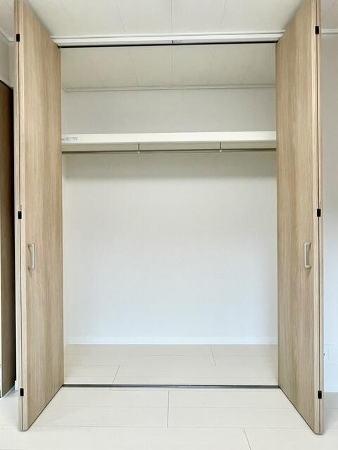 川崎市多摩区西生田３丁目の賃貸マンションの収納