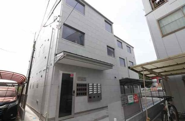 エステートピアＭ6のエントランス