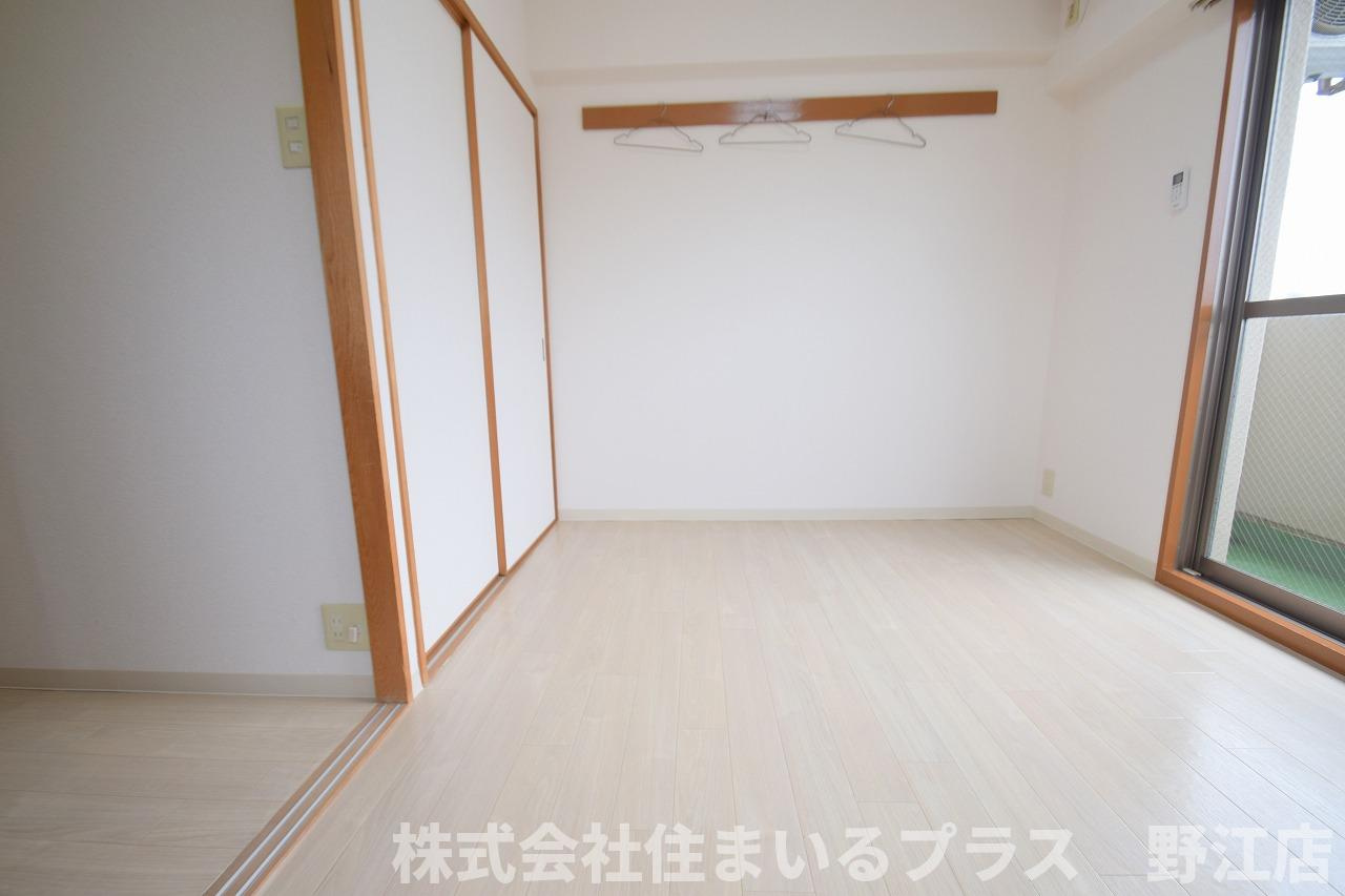公園前ウエストハイツの洋室