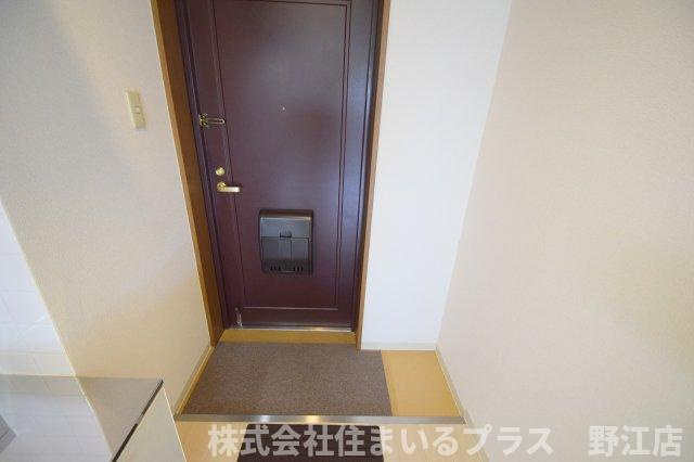 公園前ウエストハイツの玄関