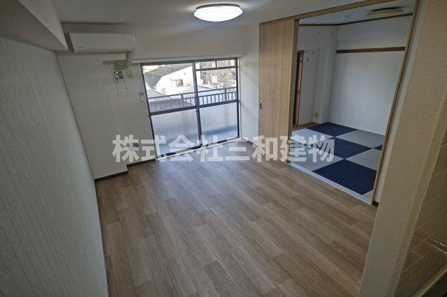 カーサメディオの居間・リビング