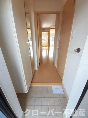 プリムローズ　ノユルⅢの玄関
