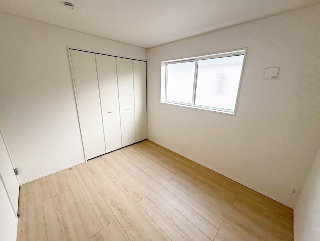 羽束師菱川町2号地の洋室