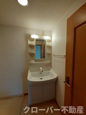 ラフィネ・メゾンＤの洗面所