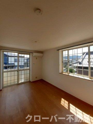 ラフィネ・メゾンＤの居間・リビング