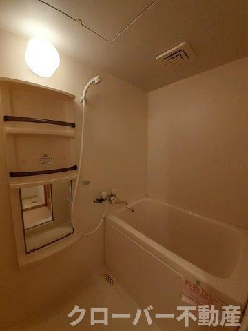 ラフィネ・メゾンＤの浴室