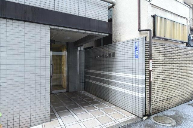 ストーク小石川のエントランス