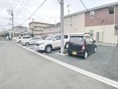 【駐車場】 | ブライトフラワーＣ