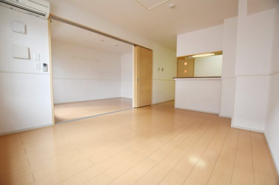 【居間・リビング】 | ブライトフラワーＣ