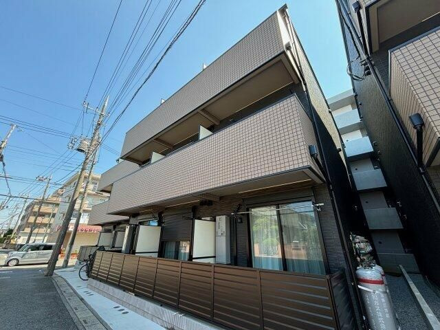 カプレットネロＮの外観