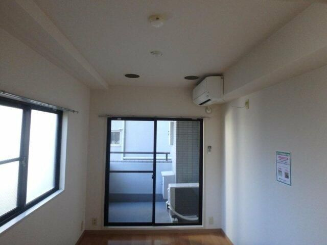 ストーク小石川の居間・リビング