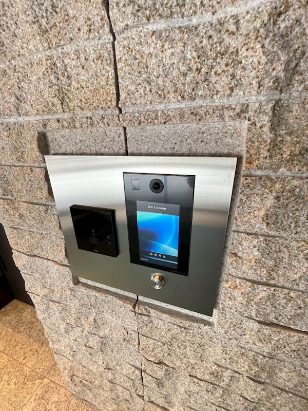 レーベン福岡天神ONE TOWERの外観