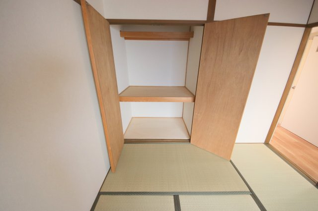 メゾン佐保B棟の収納